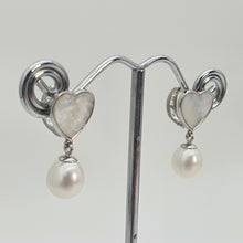 Load image into Gallery viewer, Heart_shape Mother of Pearl & Freshwater Pearl Earrings
