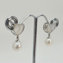 Load image into Gallery viewer, Heart_shape Mother of Pearl & Freshwater Pearl Earrings