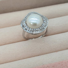 Load image into Gallery viewer, Large Freshwater Pearl ring, sterling silver