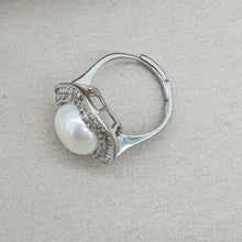 Load image into Gallery viewer, Large Freshwater Pearl ring, sterling silver