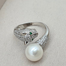 Load image into Gallery viewer, Large Freshwater Pearl Panther ring, sterling silver