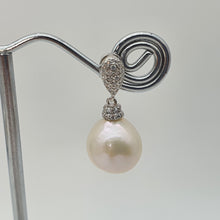 Load image into Gallery viewer, Edison Baroque Pearl luxurious Earrings, Sterling Silver