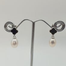 Load image into Gallery viewer, Black Agate Clover & Freshwater Pearl Drop Earring, Sterling Silver