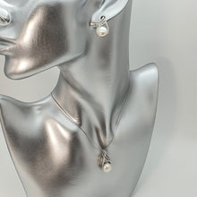 Load image into Gallery viewer, Bridal Freshwater Jewellery Teardrop Set, Sterling silver