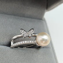 Load image into Gallery viewer, Round Freshwater Pearl Butterfly ring, sterling silver