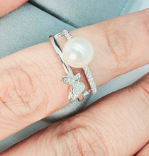 Load image into Gallery viewer, Round Freshwater Pearl Butterfly ring, sterling silver