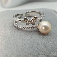 Load image into Gallery viewer, Round Freshwater Pearl Butterfly ring, sterling silver