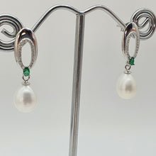 Load image into Gallery viewer, Green Crystal & Freshwater Pearl Oval Earring, Sterling Silver