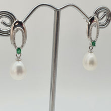 Load image into Gallery viewer, Green Crystal & Freshwater Pearl Oval Earring, Sterling Silver