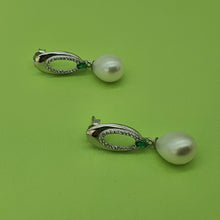 Load image into Gallery viewer, Green Crystal & Freshwater Pearl Oval Earring, Sterling Silver
