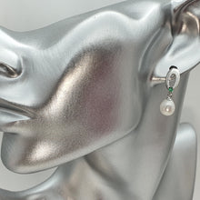 Load image into Gallery viewer, Green Crystal & Freshwater Pearl Oval Earring, Sterling Silver