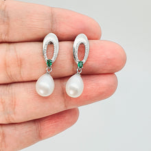 Load image into Gallery viewer, Green Crystal & Freshwater Pearl Oval Earring, Sterling Silver