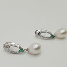 Load image into Gallery viewer, Green Crystal & Freshwater Pearl Oval Earring, Sterling Silver