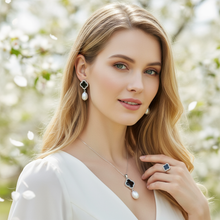 Load image into Gallery viewer, Freshwater Cultured Drop Pearl &amp; Agate Clover Set, Sterling Silver
