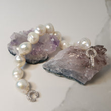 Load image into Gallery viewer, Baroque Pearl Bracelet
