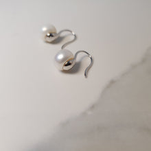 Load image into Gallery viewer, Freshwater Cultured Pearl Hook Earrings_Sterling Silver
