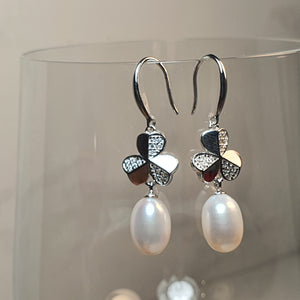 Freshwater Cultured Pearl  Earring, Sterling Silver