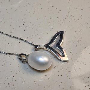 Whale Tail Mother of Pearl & Freshwater Pearl Set, Sterling silver