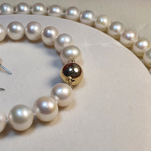 Load image into Gallery viewer, Large Freshwater Pearl Bracelet, Yellow Gold
