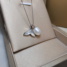 Load image into Gallery viewer, Whale Tail Mother of Pearl &amp; Freshwater Pearl Set, Sterling silver
