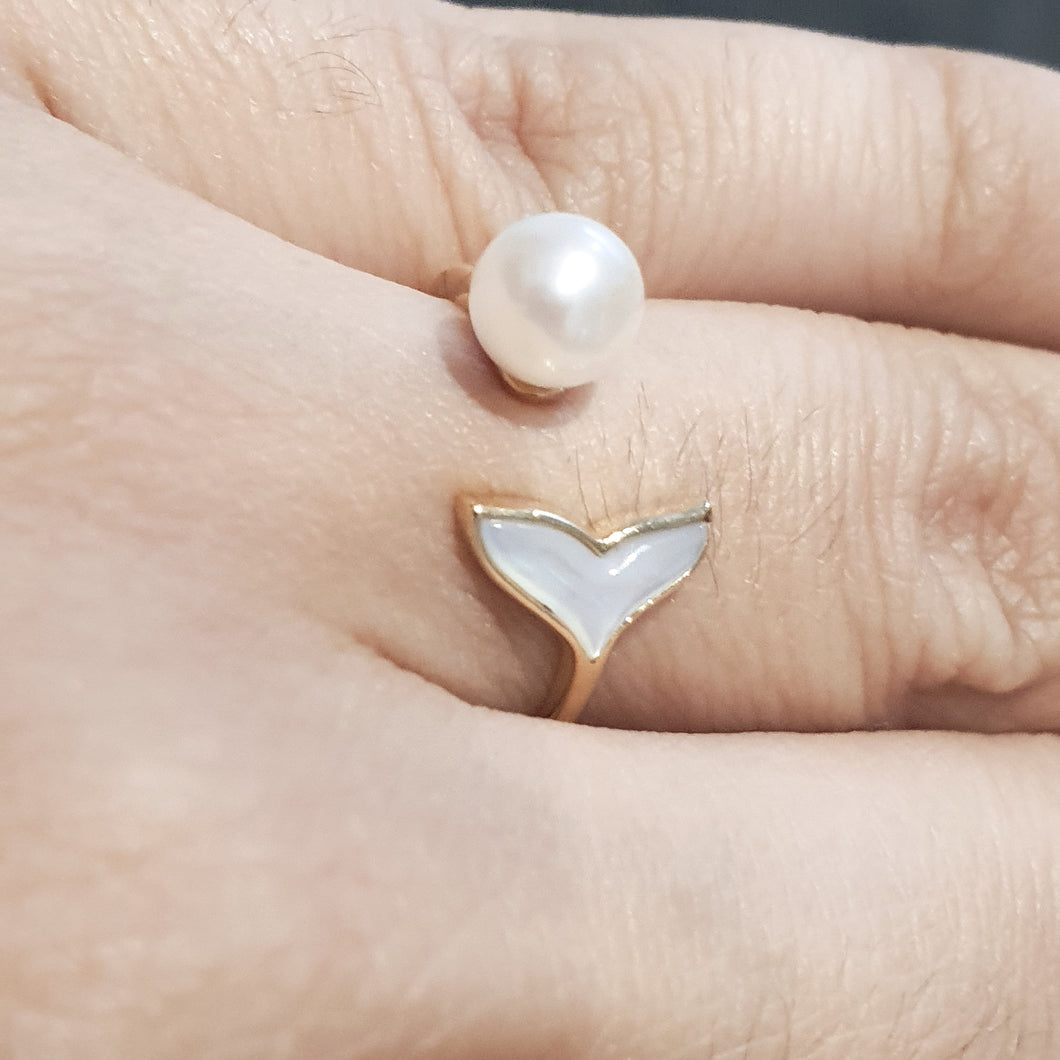 Whale's Tail Japanese Akoya Pearl Ring, 18k Yellow Gold