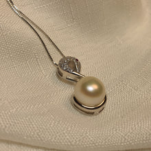 Load image into Gallery viewer, Swan Necklace With Freshwater Pearl, Sterling Silver
