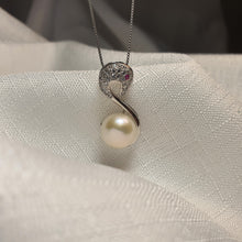 Load image into Gallery viewer, Swan Necklace With Freshwater Pearl, Sterling Silver
