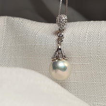 Load image into Gallery viewer, luxurious Freshwater Pearl Pendant, Sterling Silver
