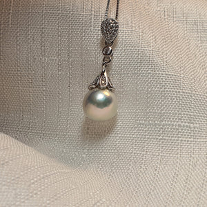 luxurious Freshwater Pearl Pendant, Sterling Silver
