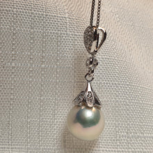 Load image into Gallery viewer, luxurious Freshwater Pearl Pendant, Sterling Silver
