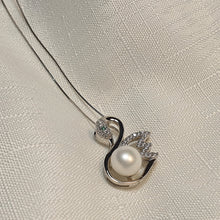 Load image into Gallery viewer, Swan &amp; Freshwater Necklace, Sterling Sliver
