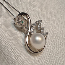 Load image into Gallery viewer, Swan &amp; Freshwater Necklace, Sterling Sliver
