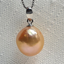 Load image into Gallery viewer, Cream Baroque Pearl Pendant and Chain, Sterling Silver, Amispearl
