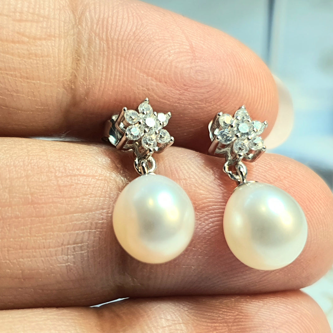Flower Design & Rice Freshwater Pearl Earring, Sterling Silver