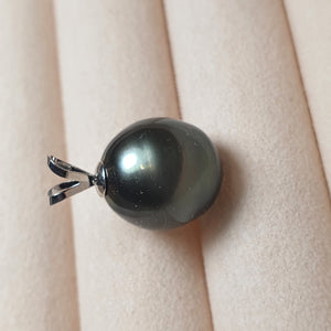 French Tahitian Baroque Cultured Pearl Pendant 10mm