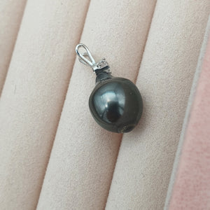 French Tahitian Baroque Pearl Pendant, 18k Gold Jewellery