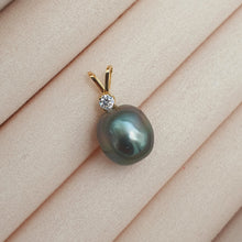 Load image into Gallery viewer, French Tahitian Baroque Pearl, 18k Yellow Gold Jewellery 9mm
