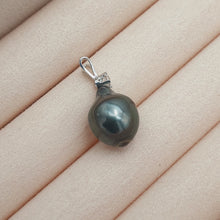 Load image into Gallery viewer, French Tahitian Baroque Pearl Pendant, 18k Gold Jewellery
