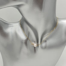 Load image into Gallery viewer, Japanese Akoya Pearl Pendant + Chain, 18k Yellow Gold
