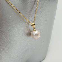 Load image into Gallery viewer, Freshwater Pearl Pendant, 18k Yellow Gold
