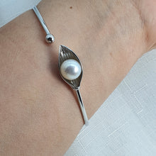 Load image into Gallery viewer, Freshwater Pearl Leaf Cuff, Sterling Silver
