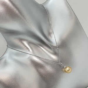 Golden South Sea Pearl & Diamonds Pendant, 18k Gold