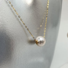 Load image into Gallery viewer, Japanese Akoya Pearl Necklace, 18k Yellow Gold
