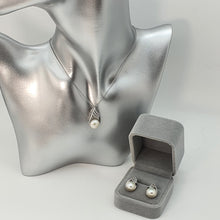 Load image into Gallery viewer, Bridal Freshwater Jewellery Teardrop Set, Sterling silver
