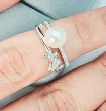 Load image into Gallery viewer, Round Freshwater Pearl Butterfly ring, sterling silver

