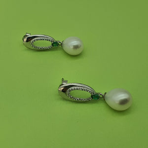 Green Crystal & Freshwater Pearl Oval Earring, Sterling Silver