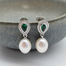 Load image into Gallery viewer, Freshwater Cultured Pearl Green Oval Set, Sterling silver
